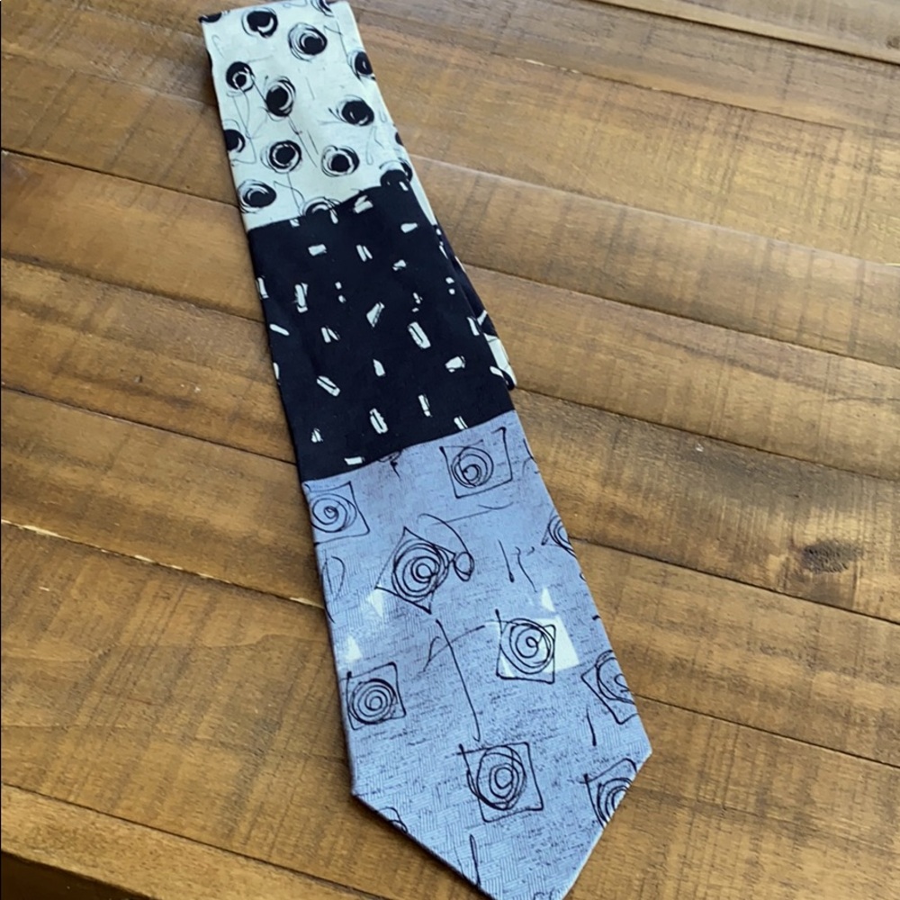 Vintage 90’s Albert Nipon Tie - image 1